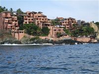 Zihuatanejo Shoreline West